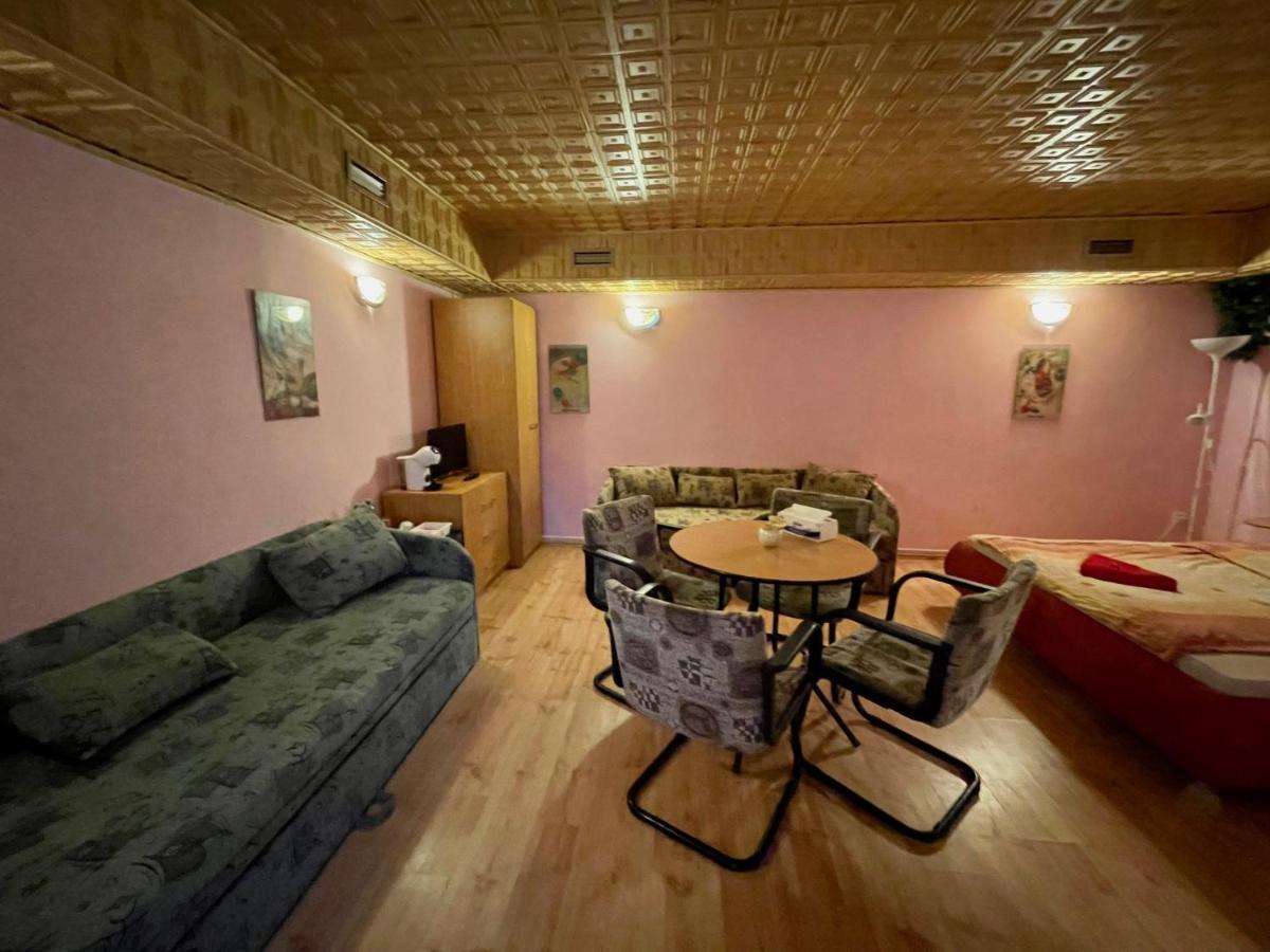 Penzion Tyche Surany Dış mekan fotoğraf
