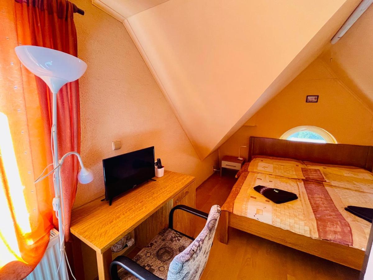Penzion Tyche Surany Dış mekan fotoğraf