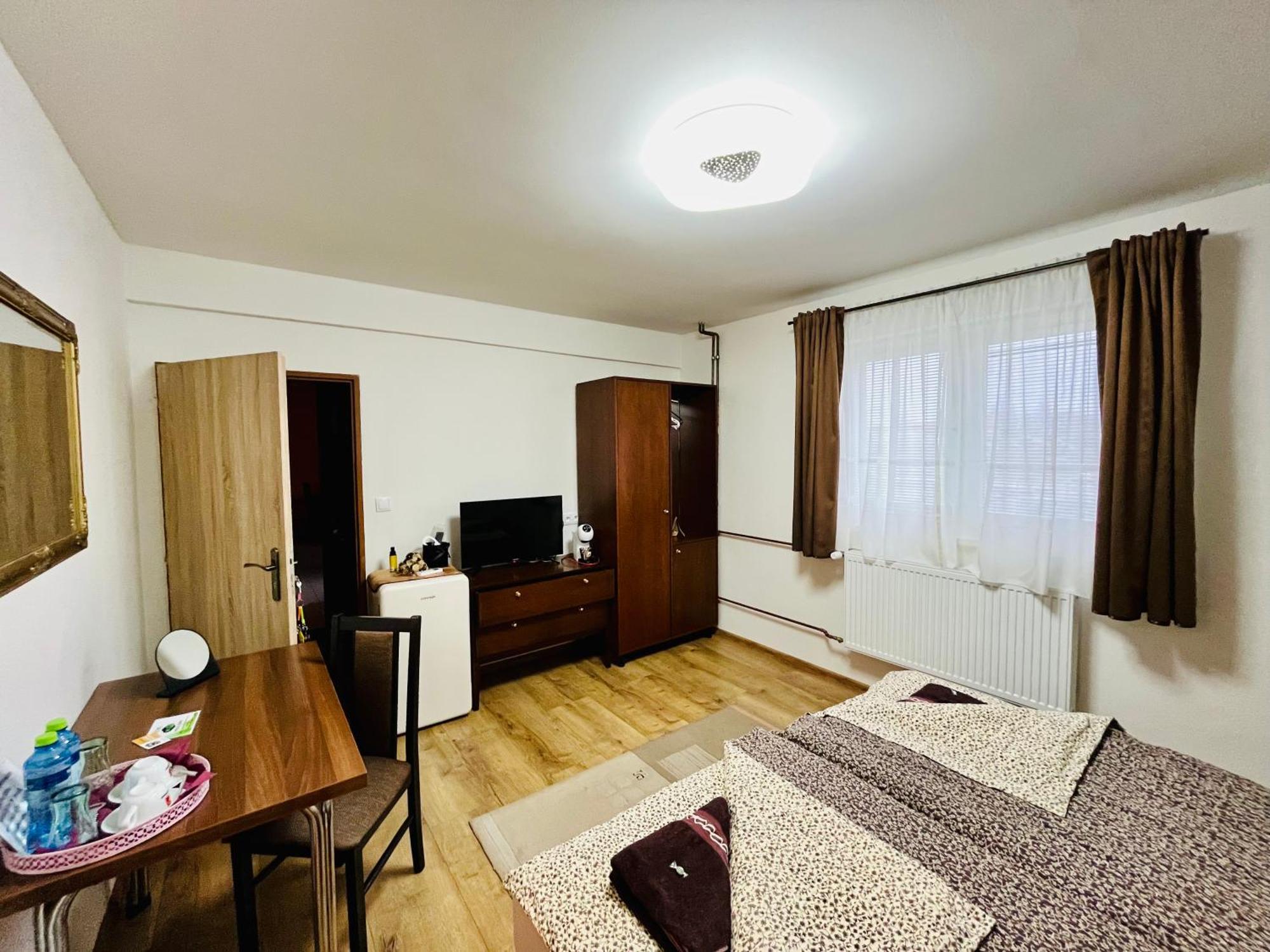 Penzion Tyche Surany Dış mekan fotoğraf