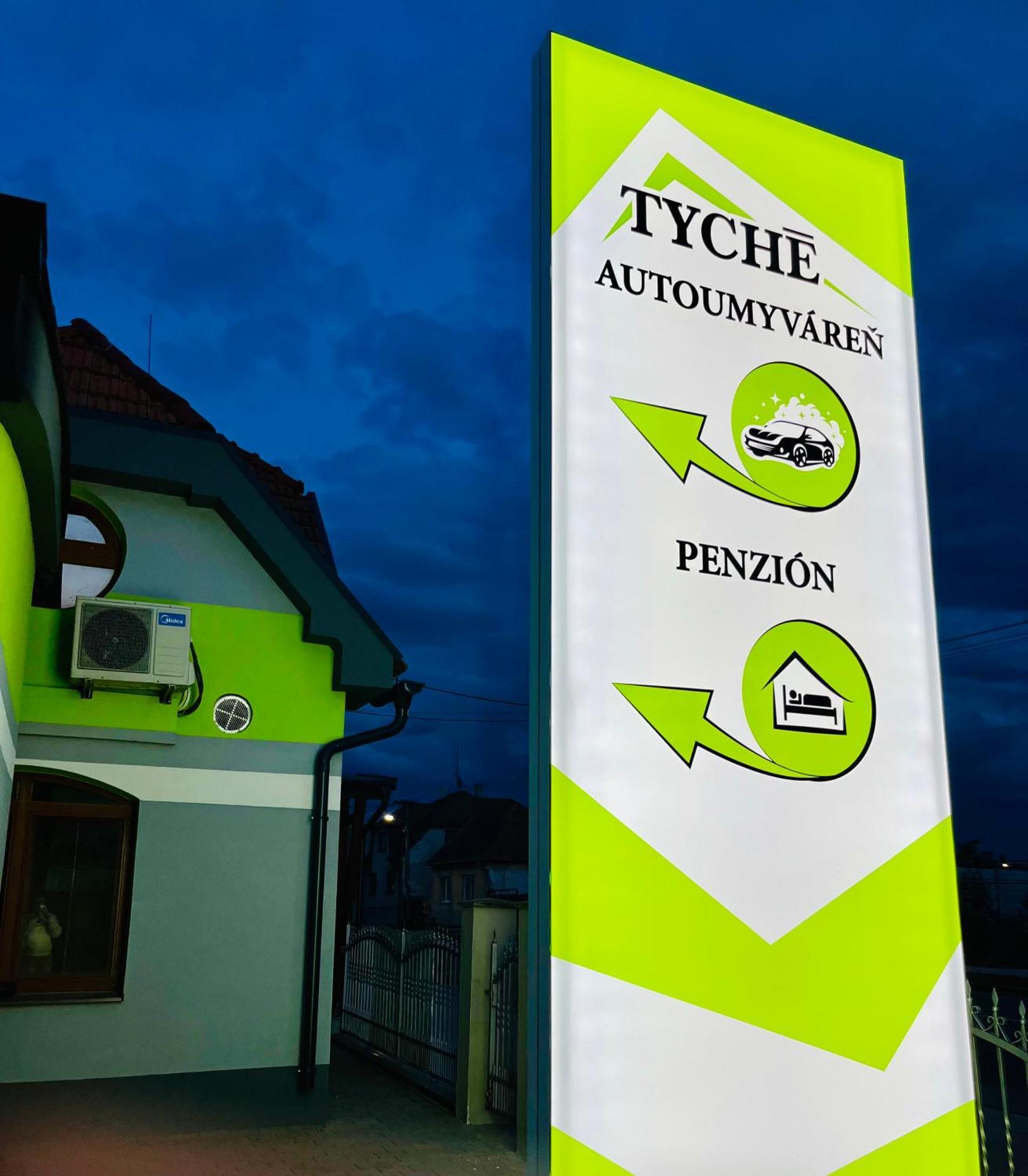 Penzion Tyche Surany Dış mekan fotoğraf